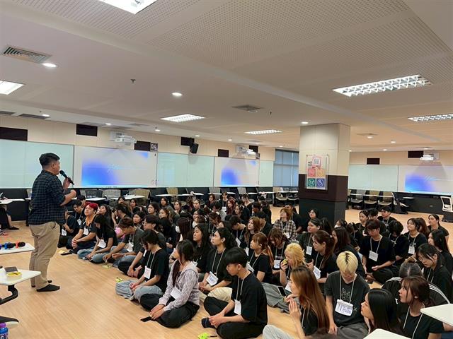 คณะบริหารธุรกิจและนิเทศศาสตร์  