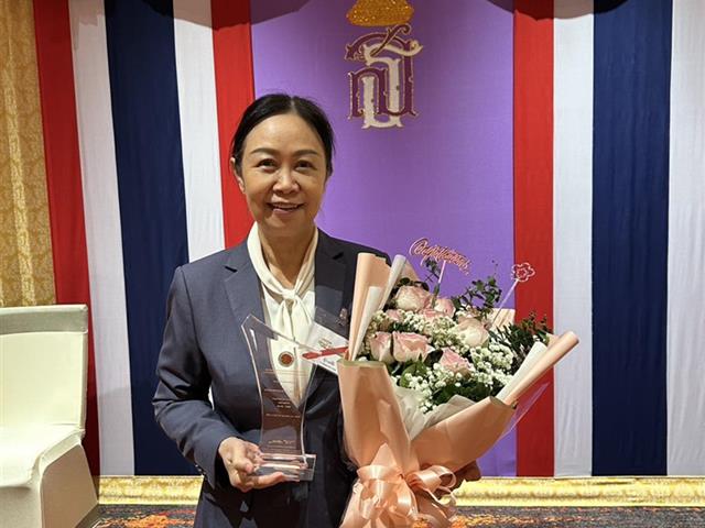 ขอแสดงความยินดี อธิการบดีมหาวิทยาลัยพะเยา รับพระราชทานโล่ประกาศเกียรติคุณ นักเทคนิคการแพทย์ดีเด่น สาขาบริหาร ประจำปี 2568