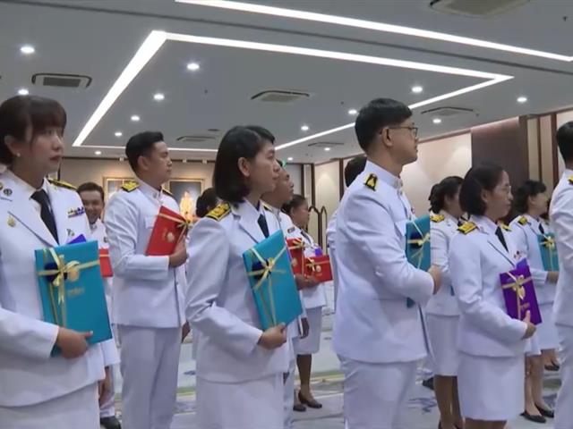 ประธานหลักสูตร ศศ.บ. ภาษาฝรั่งเศส คณะศิลปศาสตร์ เข้ารับมอบรางวัลครูภาษาฝรั่งเศสดีเด่น จารึกพระนามาภิไธย ย่อ กว ประจำปี ๒๕๖๗