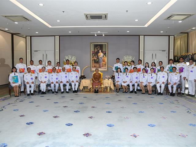 ประธานหลักสูตร ศศ.บ. ภาษาฝรั่งเศส คณะศิลปศาสตร์ เข้ารับมอบรางวัลครูภาษาฝรั่งเศสดีเด่น จารึกพระนามาภิไธย ย่อ กว ประจำปี ๒๕๖๗