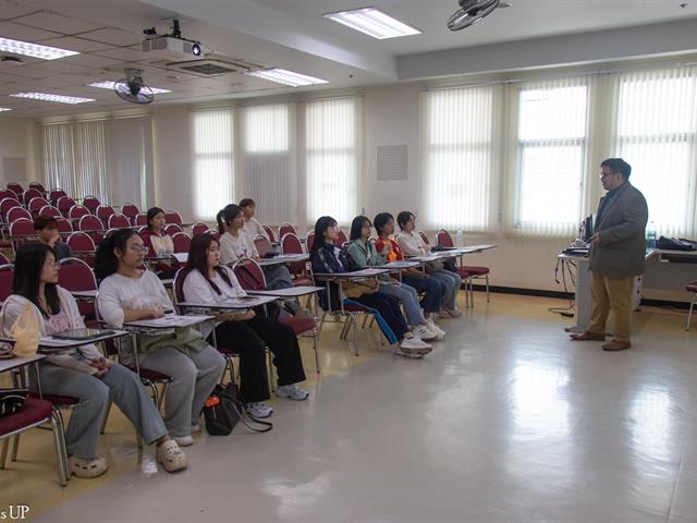คณะศิลปศาสตร์จัดโครงการปฐมนิเทศ อบรมทักษะทางภาษาและการใช้ชีวิตในมหาวิทยาลัย