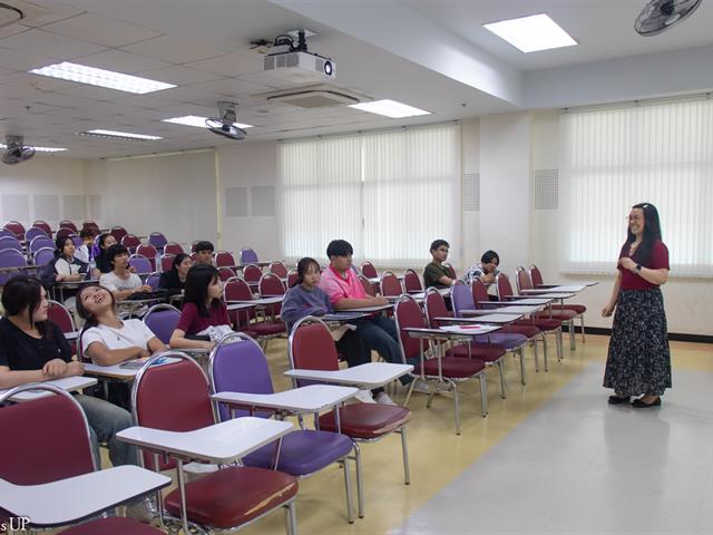คณะศิลปศาสตร์จัดโครงการปฐมนิเทศ อบรมทักษะทางภาษาและการใช้ชีวิตในมหาวิทยาลัย