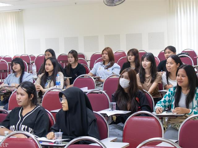 คณะศิลปศาสตร์จัดโครงการปฐมนิเทศ อบรมทักษะทางภาษาและการใช้ชีวิตในมหาวิทยาลัย