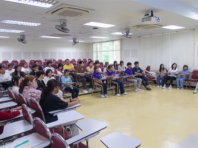 คณะศิลปศาสตร์จัดโครงการปฐมนิเทศ อบรมทักษะทางภาษาและการใช้ชีวิตในมหาวิทยาลัย