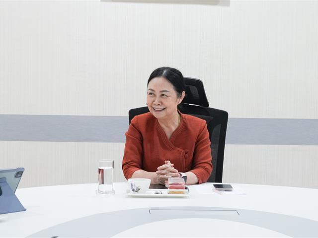 อธิการบดีมหาวิทยาลัยพะเยา ต้อนรับผู้บริหารและบุคลากร จากสำนักงานสถิติจังหวัดพะเยา