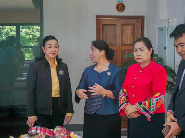 การแก้ปัญหาเด็กและเยาวชนนอกระบบการศึกษา