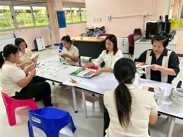 โครงการพัฒนาการสื่อการสอนด้านการส่งเสริมพัฒนาการเด็ก