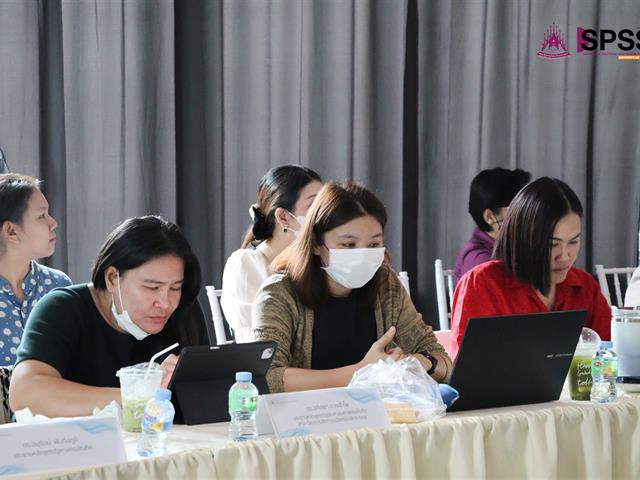 คณะรัฐศาสตร์และสังคมศาสตร์ 