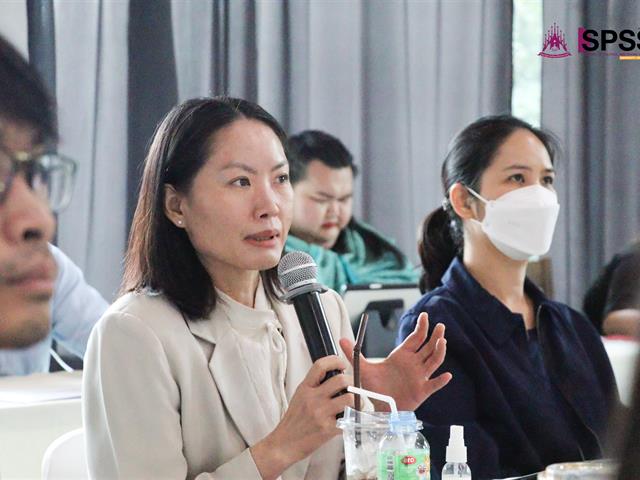 คณะรัฐศาสตร์และสังคมศาสตร์ 