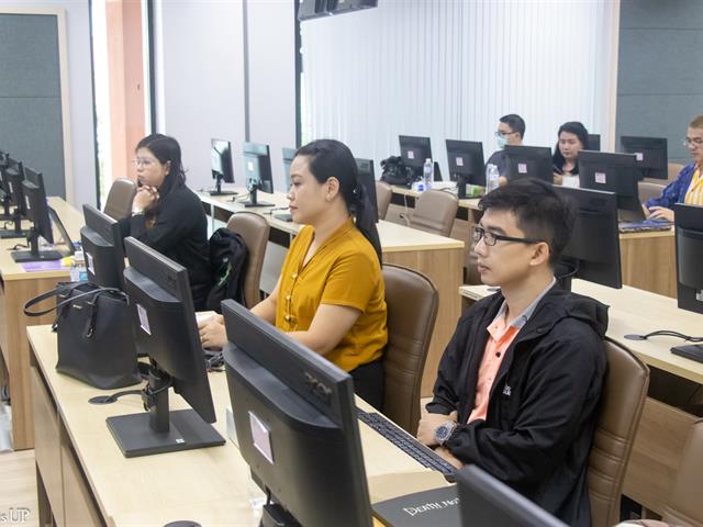 คณะศิลปศาสตร์จัดโครงการพัฒนาอาจารย์ตามกรอบมาตรฐานวิชาชีพ (UP-PSF) “การอบรมเทคนิคการเขียนผลงานเพื่อเตรียมความพร้อมเข้าสู่ Thailand PSF และ UKPSF”