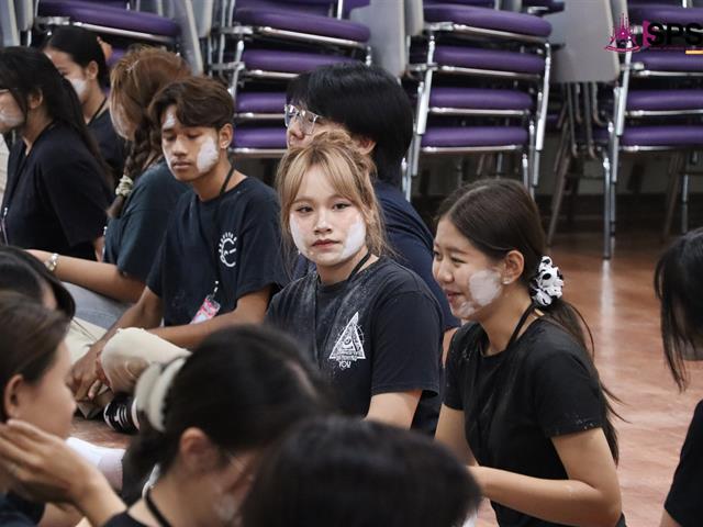 คณะรัฐศาสตร์และสังคมศาสตร์ 