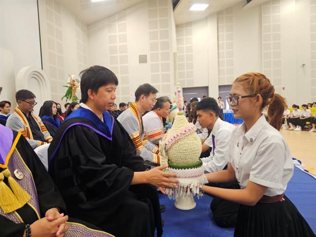 คณะสหเวชศาสตร์ จัดพิธีไหว้ครู คณะสหเวชศาสตร์ ประจำปีการศึกษา 2568 