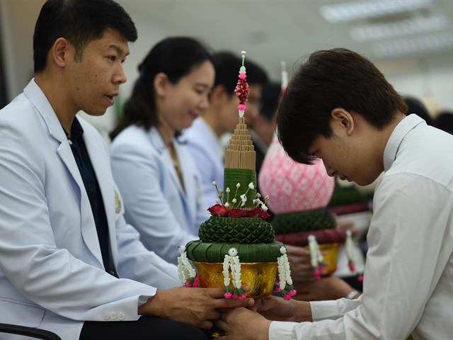 คณะแพทยศาสตร์ นิสิตแพทย์ พิธีไหว้ครู