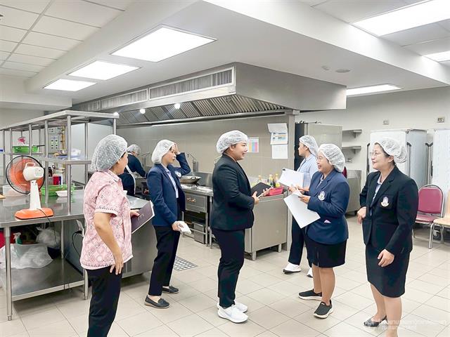 #SDG3 #SDG11 #GoodHealthAndWellBeing #SustainableCitiesandCommunities #โรงพยาบาล มหาวิทยาลัยพะเยา #ITA #WELLBEINGFORALL #เพื่อสุขภาวะที่ ดีที่สุดของทุกคน #โรงพยาบาลมหาวิทยาลัยระดับตติที่มีที่มี มาตรฐานคุณภาพแห่งล้านนาตะวันออก #HA3
