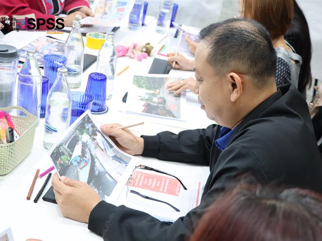 คณะรัฐศาสตร์และสังคมศาสตร์ 
