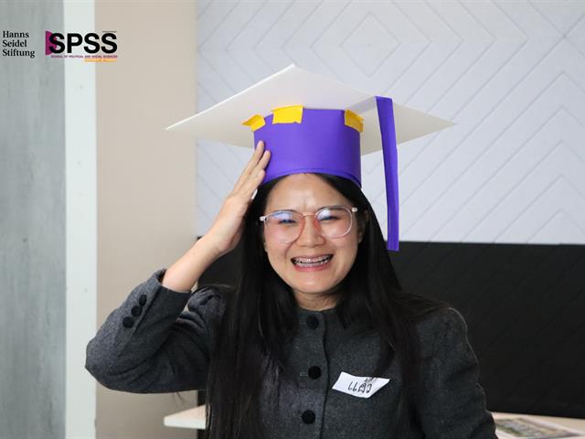 คณะรัฐศาสตร์และสังคมศาสตร์ 