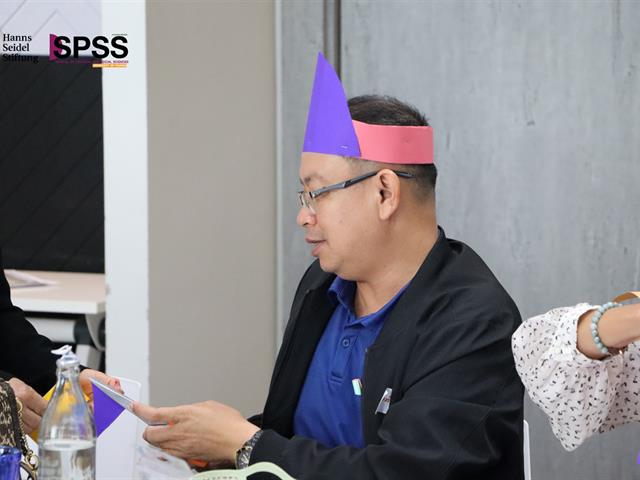 คณะรัฐศาสตร์และสังคมศาสตร์ 