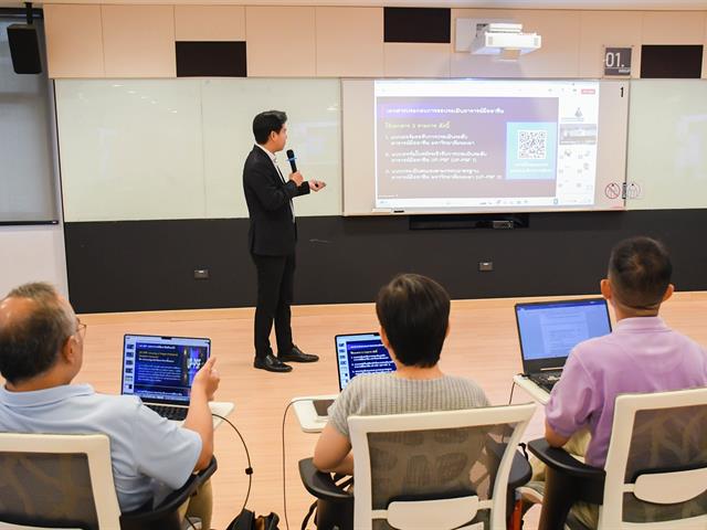 School of Education conducted the training project on teacher quality development to promote the achievement of learning outcomes according to higher education qualification standards, “Becoming a Professional Lecturer UP PSF”