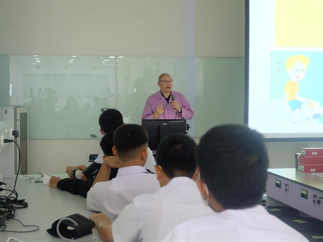 คณะวิทยาศาสตร์การแพทย์เปิดบ้านต้อนรับนักเรียนและคณะครูจากโรงเรียนตากพิทยาคม