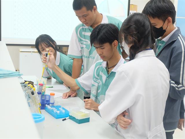 คณะวิทยาศาสตร์การแพทย์เปิดบ้านต้อนรับนักเรียนและคณะครูจากโรงเรียนตากพิทยาคม