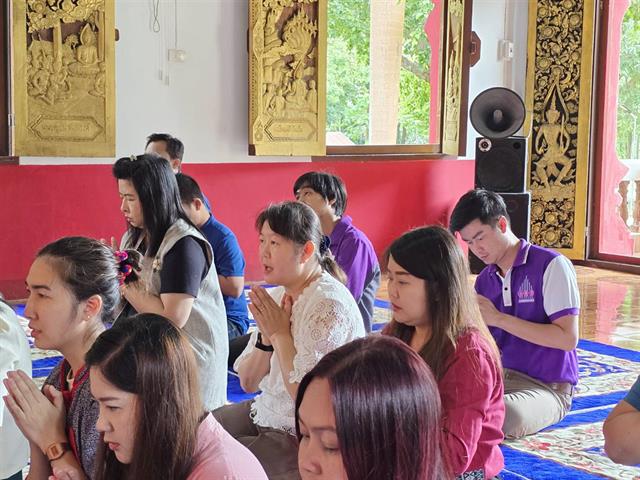 ถวายเทียนพรรษา และไฟโซลาเซลล์