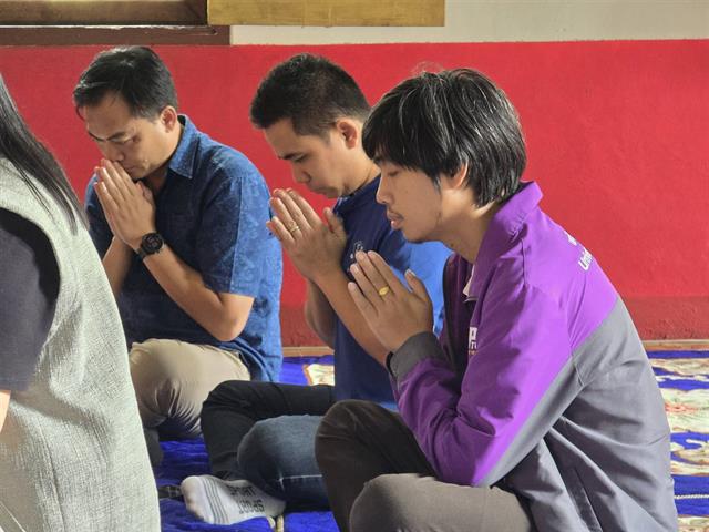ถวายเทียนพรรษา และไฟโซลาเซลล์