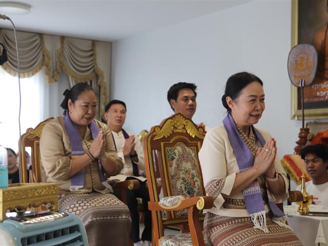 ถวายเทียน