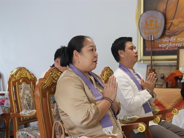ถวายเทียน