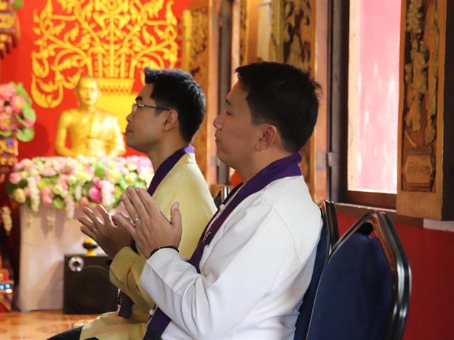 ถวายเทียน