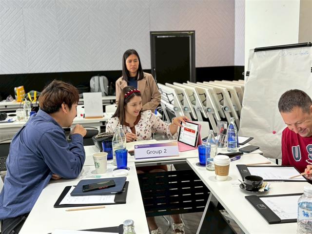 LINE_ALBUM_Transforming DeSUP English Education_250707_196.jpg