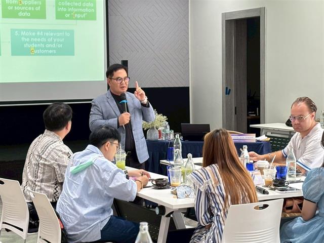 LINE_ALBUM_Transforming DeSUP English Education_250707_183.jpg