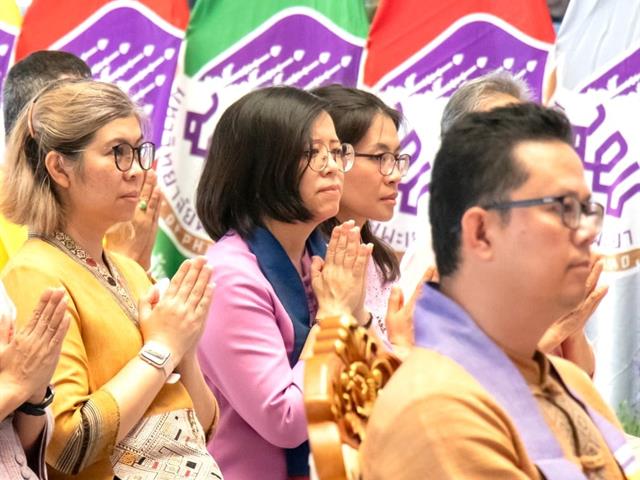 คณะศิลปศาสตร์เข้าร่วมพิธีตักน้ำเจริญพระพุทธมนต์น้ำสรงพระธาตุจอมทอง