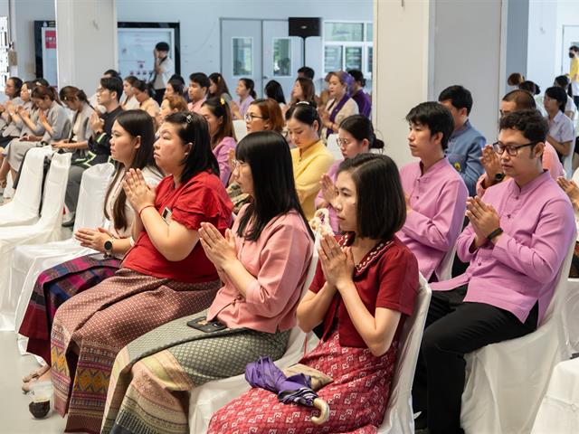 คณะศิลปศาสตร์เข้าร่วมพิธีตักน้ำเจริญพระพุทธมนต์น้ำสรงพระธาตุจอมทอง