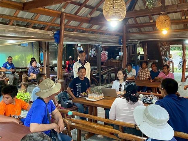 หลักสูตรบริหารธุรกิจมหาบัณฑิต ม.พะเยา ศึกษาดูงานนอกสถานที่ ณ เกาะพะลวย เสริมสร้างแนวคิดการบริหารธุรกิจเพื่อสังคม