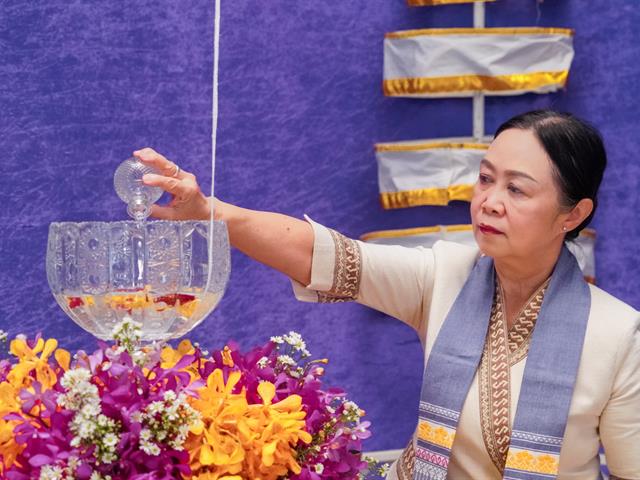 วิทยาลัยการศึกษา เข้าร่วมพิธีตักน้ำเจริญพระพุทธมนต์น้ำสรงพระธาตุจอมทอง