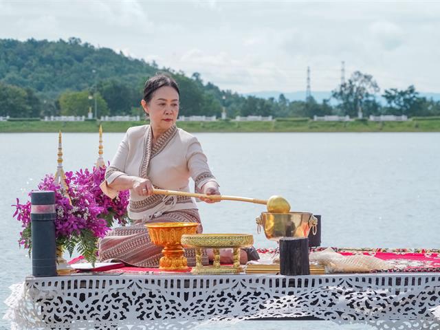 วิทยาลัยการศึกษา เข้าร่วมพิธีตักน้ำเจริญพระพุทธมนต์น้ำสรงพระธาตุจอมทอง