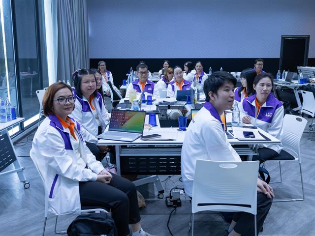 School of Liberal Arts Hosts AI Training Workshop to Enhance Staff Efficiency