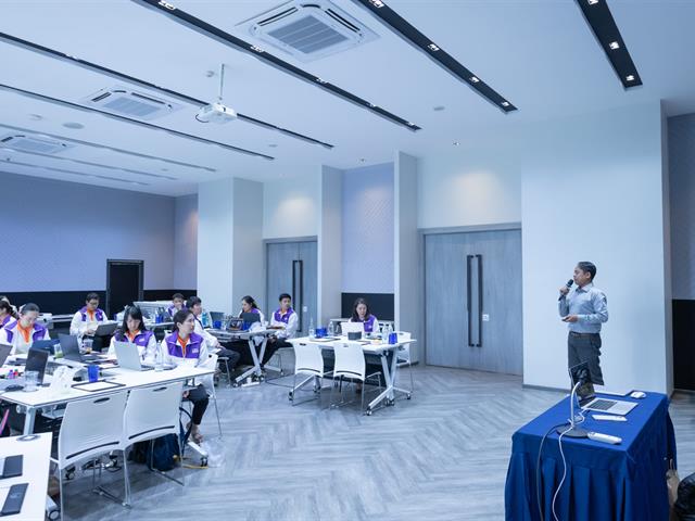 School of Liberal Arts Hosts AI Training Workshop to Enhance Staff Efficiency