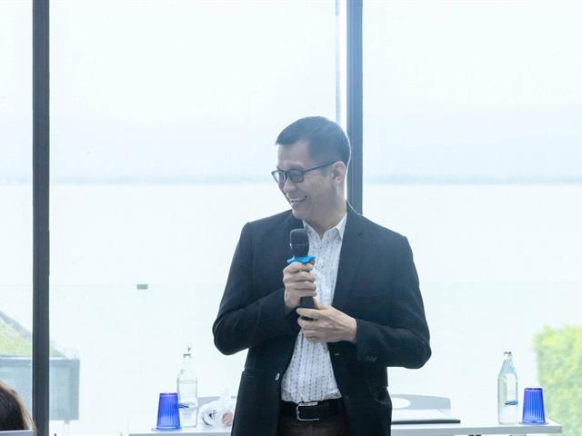 The School of Liberal Arts Organizes Support Staff’s Presentation of Applying Gen AI in Routine Tasks