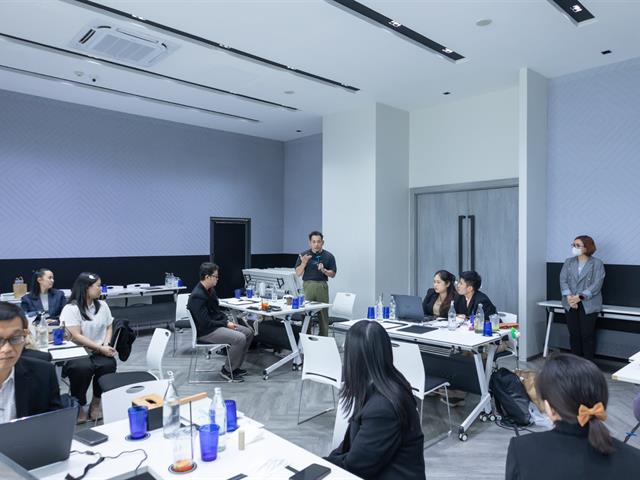 The School of Liberal Arts Organizes Support Staff’s Presentation of Applying Gen AI in Routine Tasks