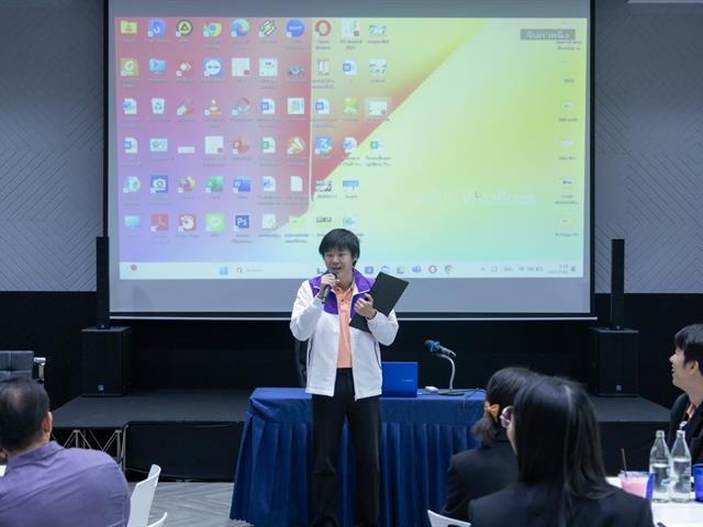 The School of Liberal Arts Organizes Support Staff’s Presentation of Applying Gen AI in Routine Tasks