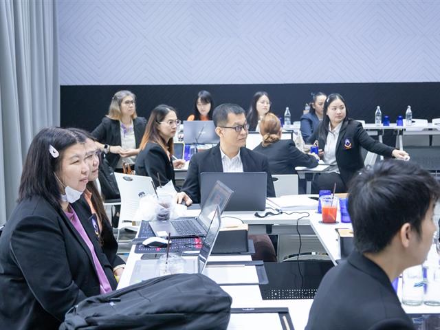 The School of Liberal Arts Organizes Support Staff’s Presentation of Applying Gen AI in Routine Tasks