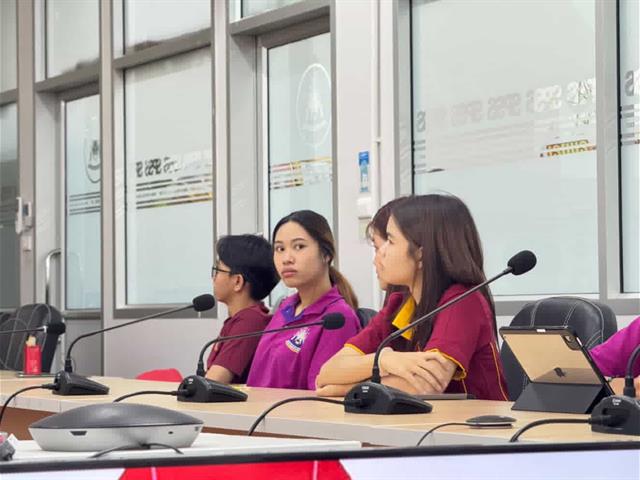 คณะรัฐศาสตร์และสังคมศาสตร์ 