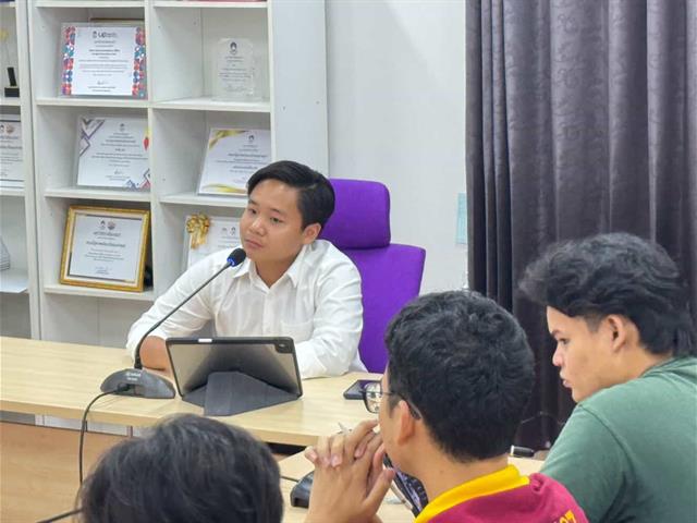 คณะรัฐศาสตร์และสังคมศาสตร์ 