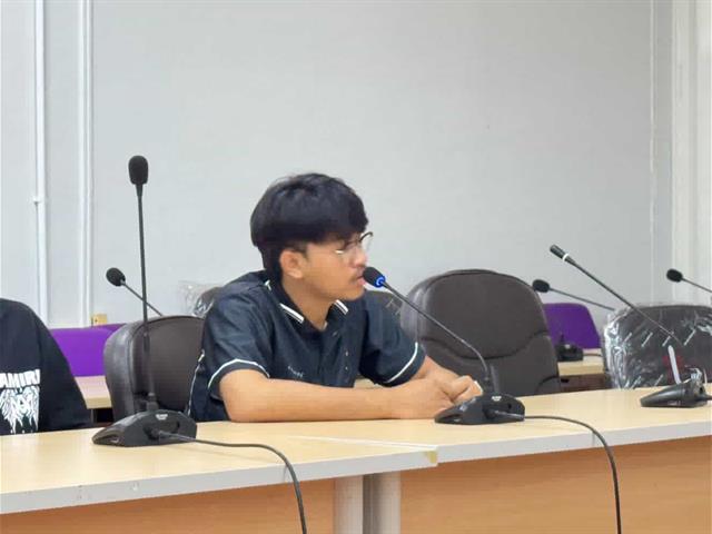 คณะรัฐศาสตร์และสังคมศาสตร์ 