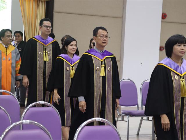 คณะรัฐศาสตร์และสังคมศาสตร์ 