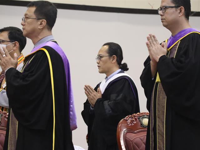 คณะรัฐศาสตร์และสังคมศาสตร์ 