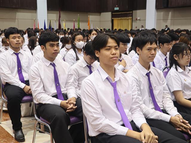 คณะรัฐศาสตร์และสังคมศาสตร์ 