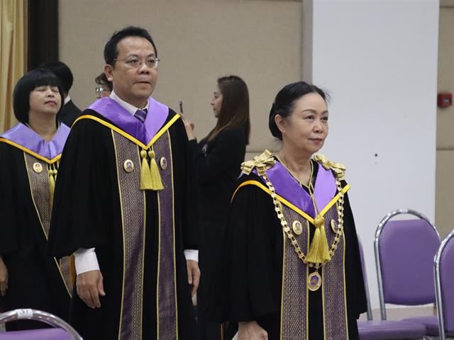คณะรัฐศาสตร์และสังคมศาสตร์ 