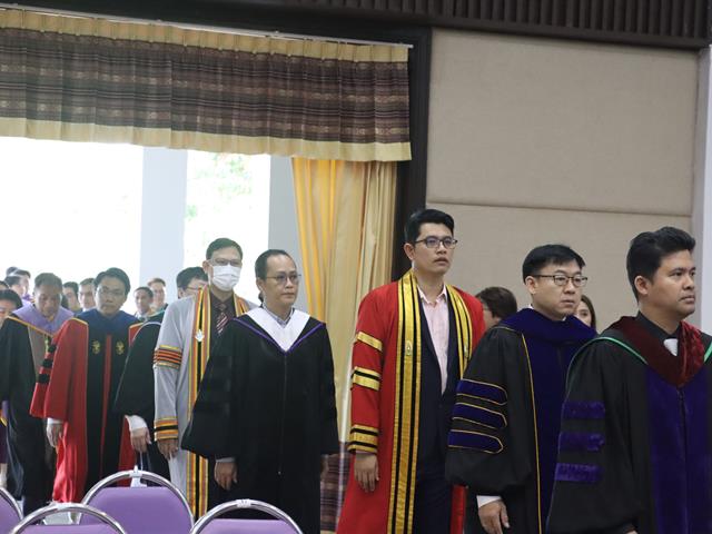 คณะรัฐศาสตร์และสังคมศาสตร์ 